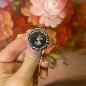 Elegant vintage whitting and Davis Silver and Black Cameo Ring